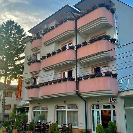 Hotel Montenegro Struga Dış mekan fotoğraf